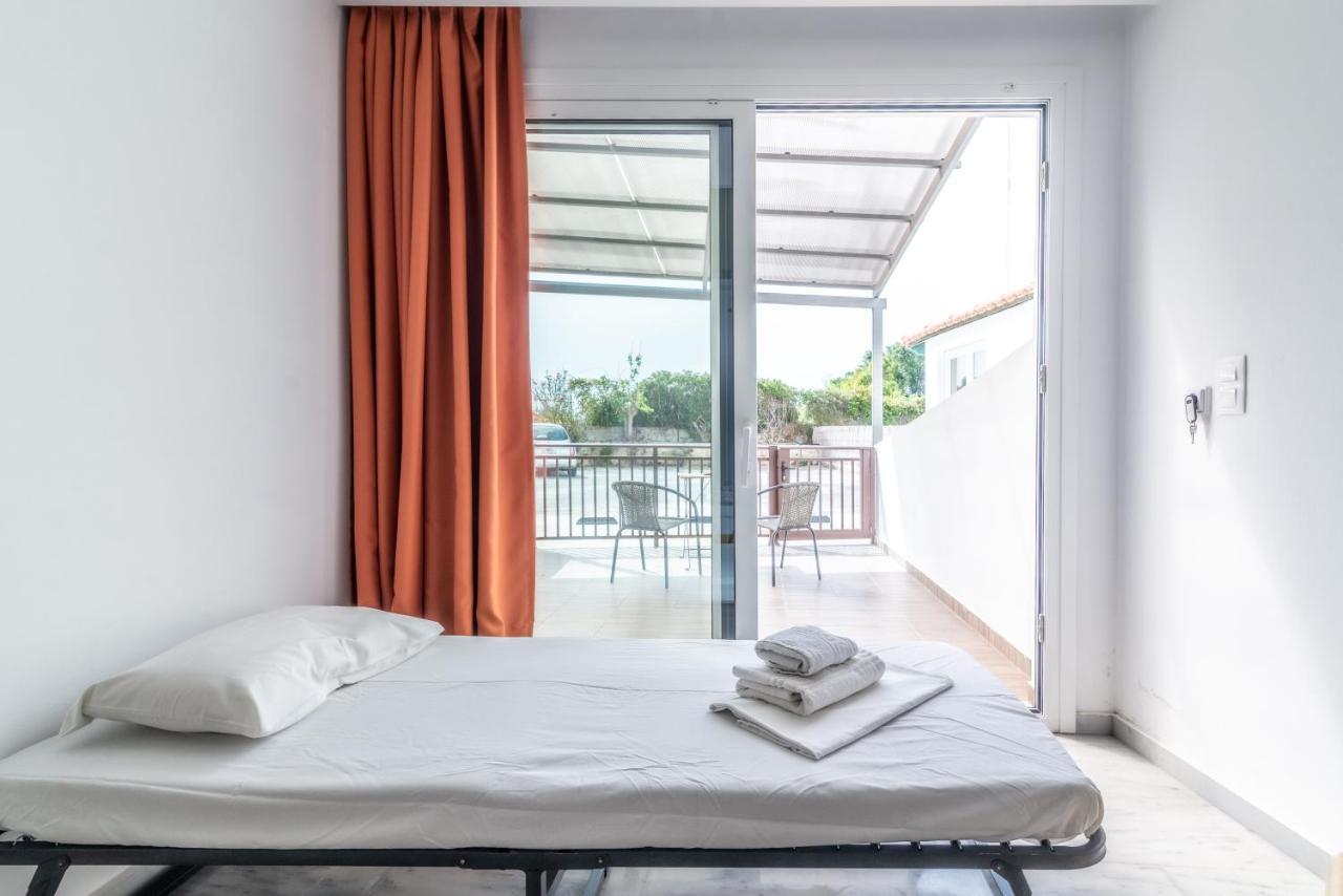 Hotel Of Lillies 2*