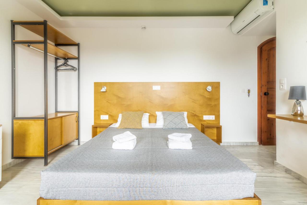 Hotel Of Lillies