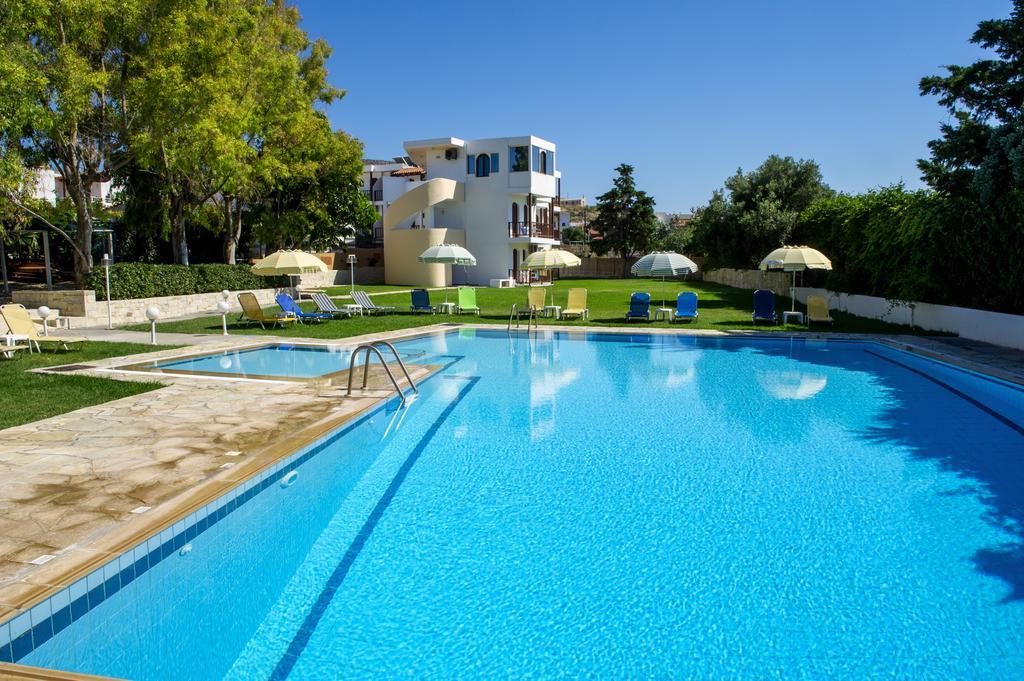 Hotel Of Lillies 2*