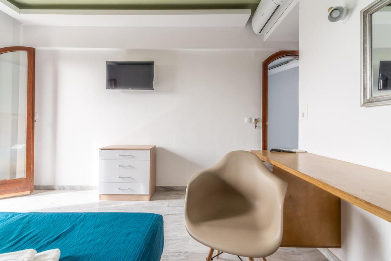 Hotel Of Lillies
